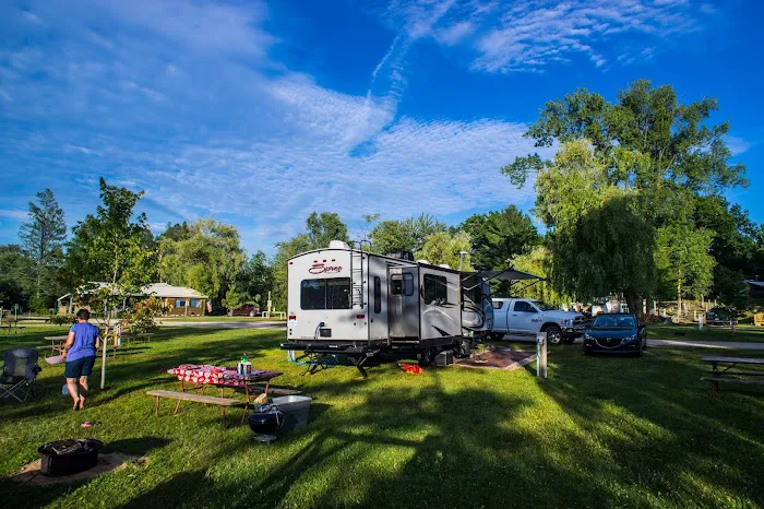 Nature's Chain of Lakes Campground Picture 3