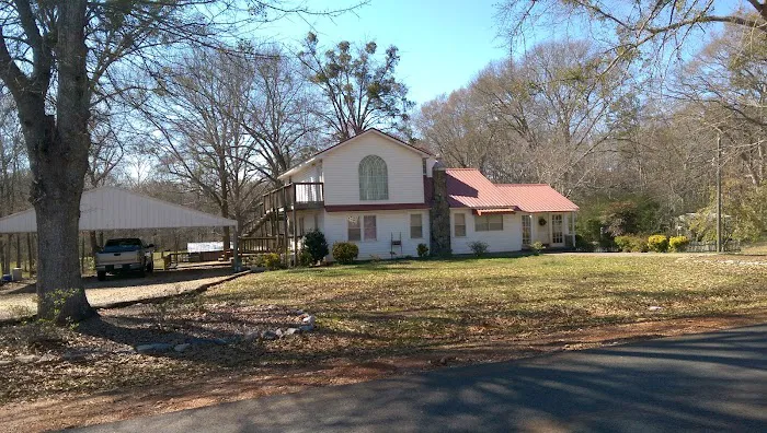 Riverbend Mobile Home Park Picture 3