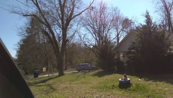 Riverbend Mobile Home Park Picture 4
