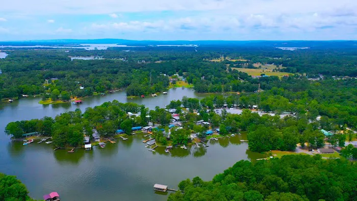 The Cove at Riverside RV Park Picture 1