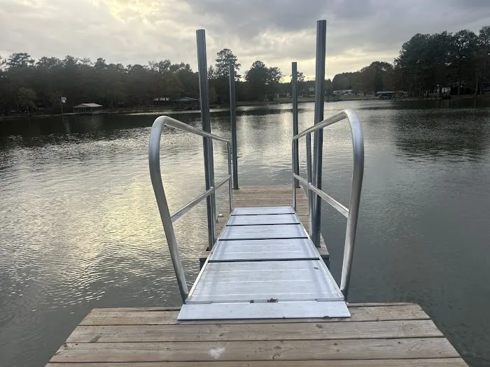 The Cove at Riverside RV Park Picture 8