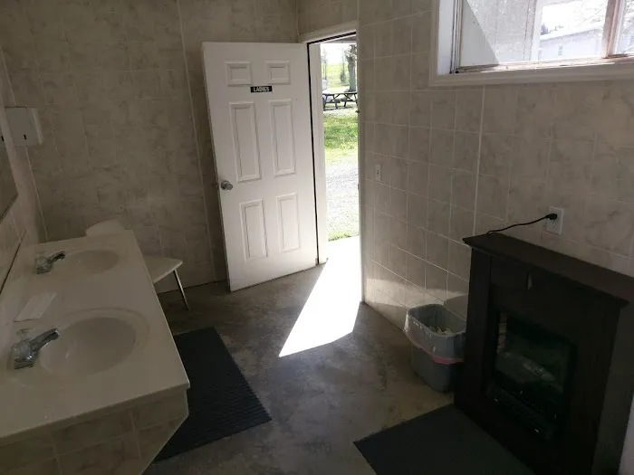 Cherokee Cove RV Park Picture 10