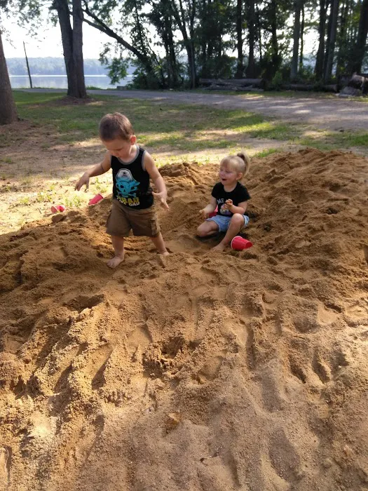 Lee's Cove RV Park Picture 6