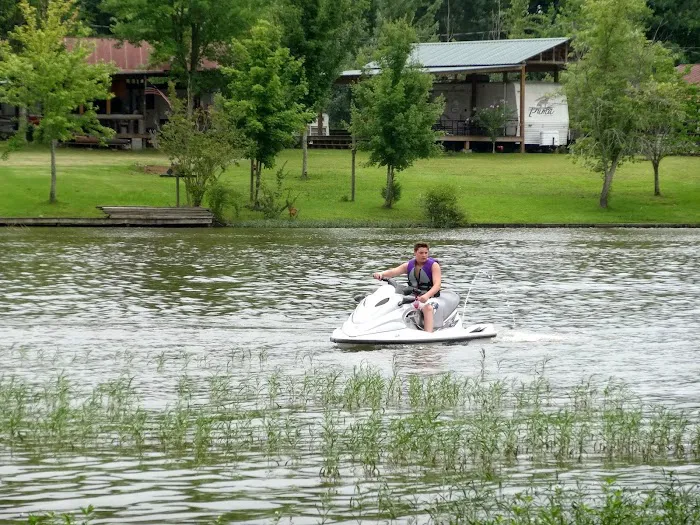 Curley's Cove RV Park Picture 6