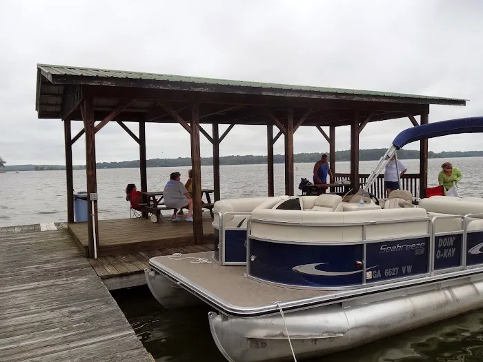Curley's Cove RV Park Picture 10