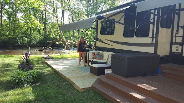Riverfront Park Campground Picture 7