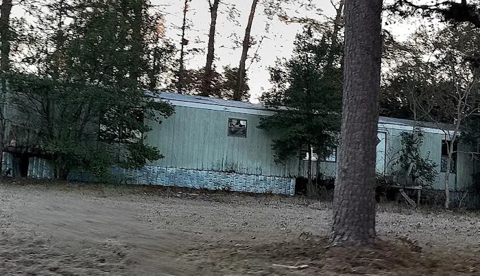 Emerald Mobile Home Park Picture 5