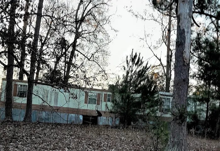 Emerald Mobile Home Park Picture 9