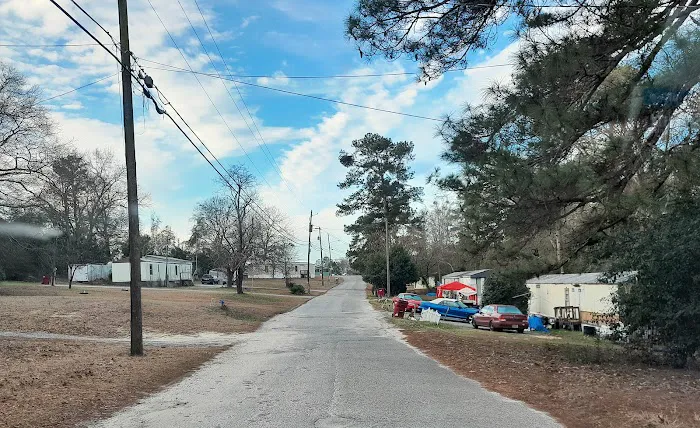 Emerald Mobile Home Park Picture 8