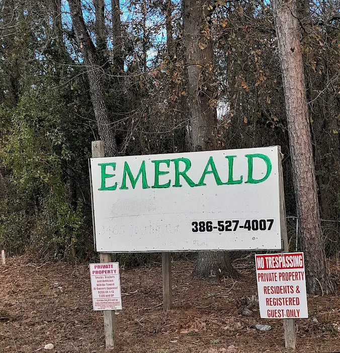 Emerald Mobile Home Park Picture 10