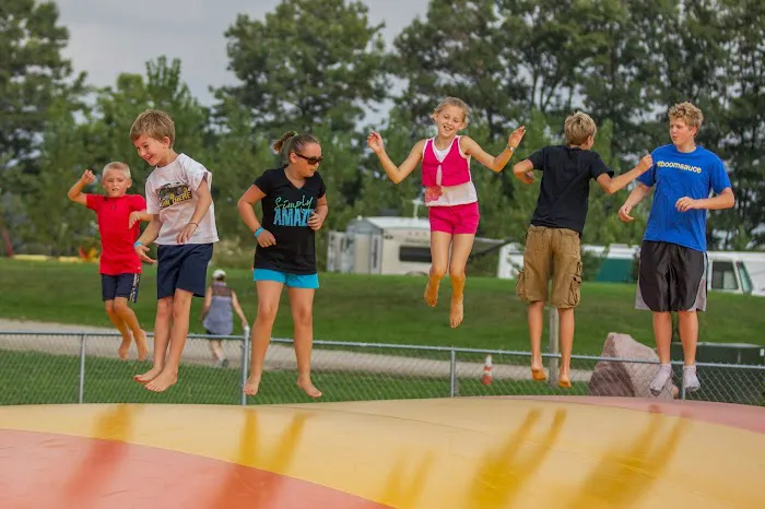 Jellystone Park™ South Haven Picture 8