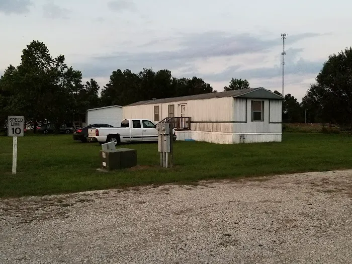 Saddlebrook Mobile Home Park Picture 3