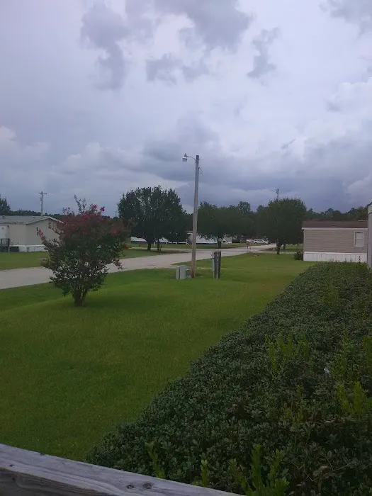 Saddlebrook Mobile Home Park Picture 7