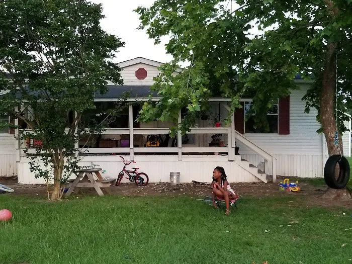 Saddlebrook Mobile Home Park Picture 10