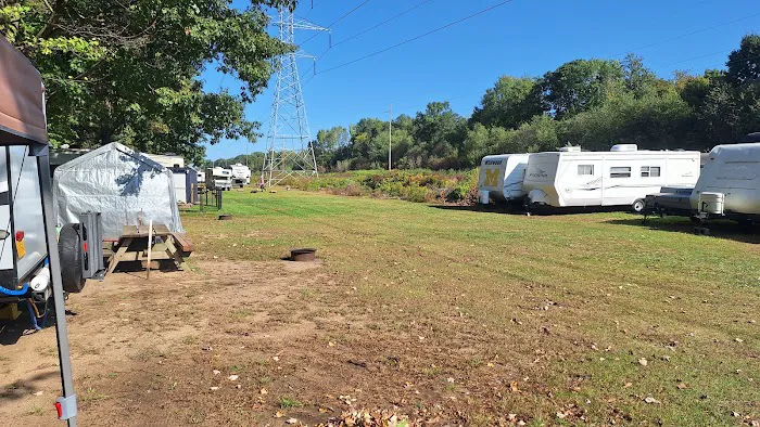 Bazan Baldwin Oaks Family Campground, LLC Picture 6