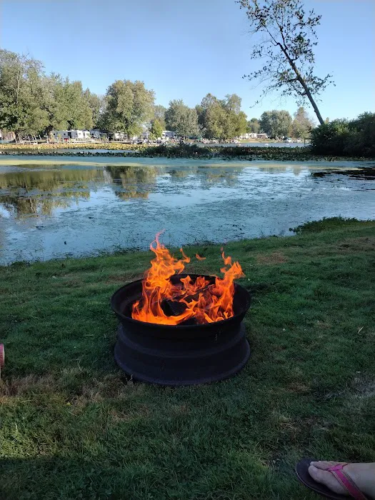 Lakeview Campground Picture 9
