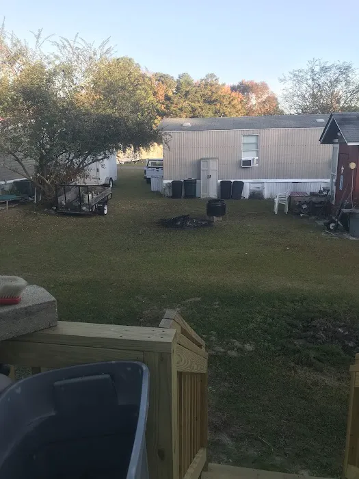 R & R Mobile Home Park Picture 7