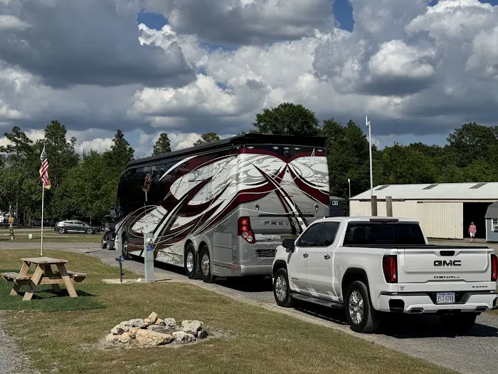 Big Rig Friendly RV Resort Picture 5