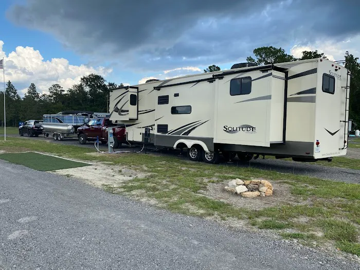 Big Rig Friendly RV Resort Picture 10
