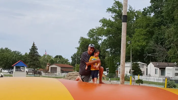 Yogi Bear's Jellystone Park Picture 7