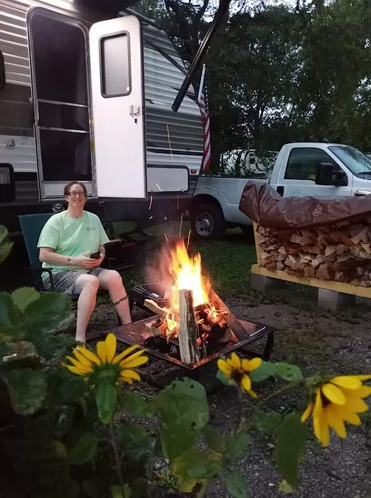 Cedar Groves RV Resort Picture 2