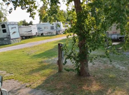 Cedar Groves RV Resort
