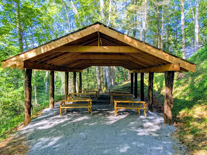 Hawthorn Haven Cabins & Chapel Picture 1