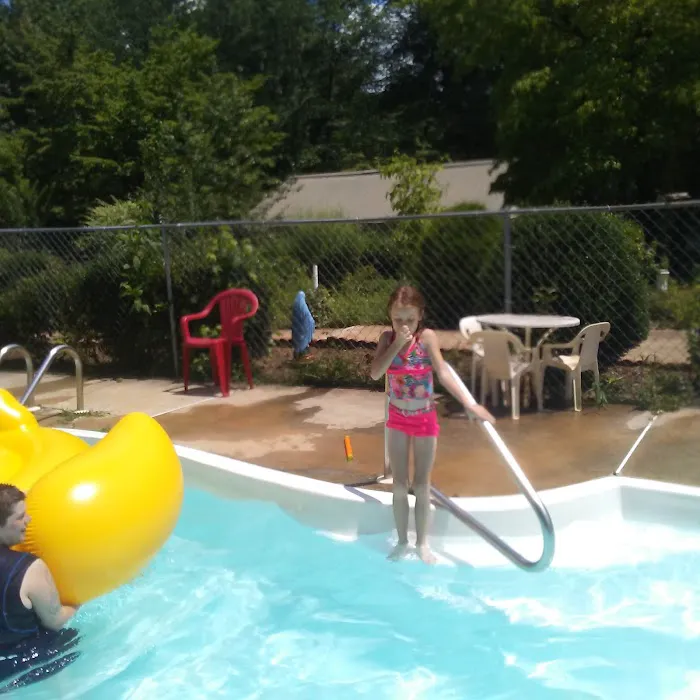 Riverbend Place Picture 1