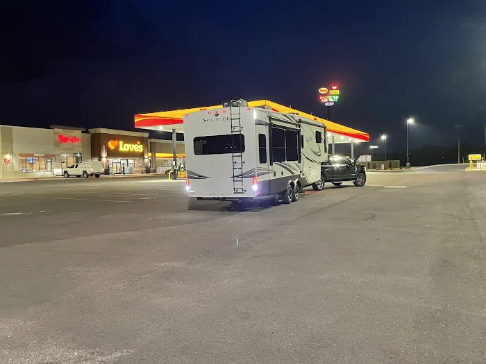 Love's RV Hookup Picture 8