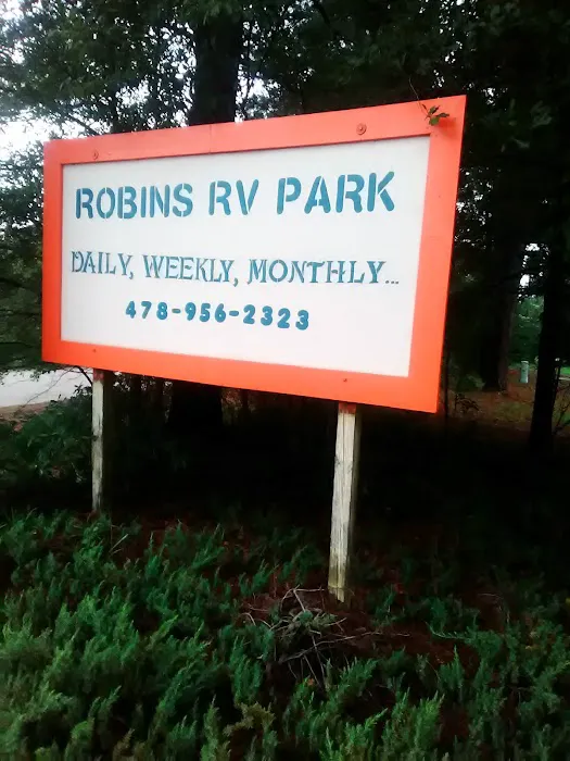 Robins RV Park Picture 6