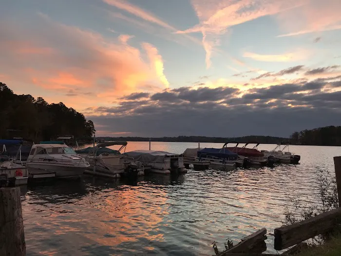 Lighthouse RV Park & Marina Picture 1