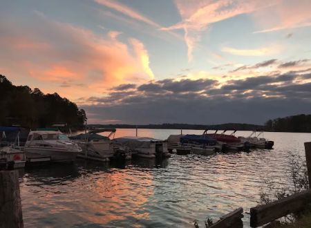 Lighthouse RV Park & Marina