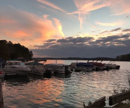 Lighthouse RV Park & Marina