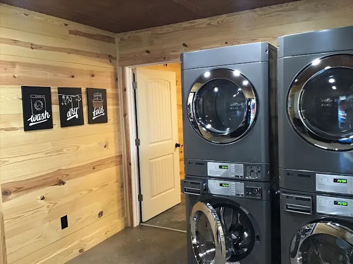 Valley Fort RV Park & Storage Picture 5