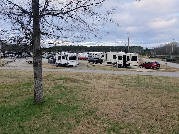 US Army MWR Redstone Arsenal RV Park Picture 2
