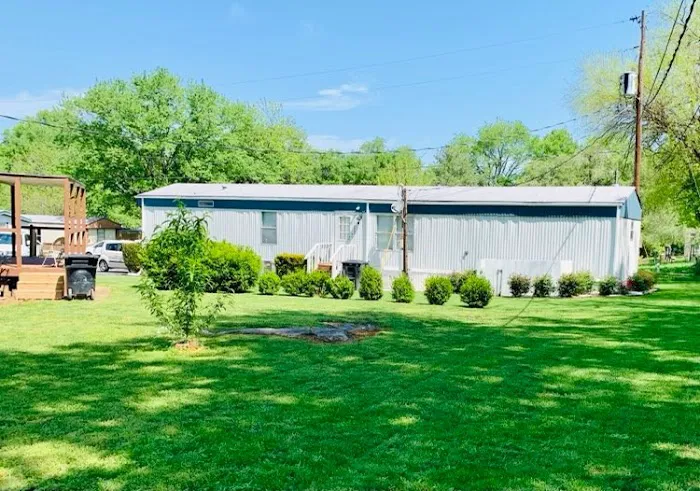 Franklin Estates Mobile Home Park Picture 4