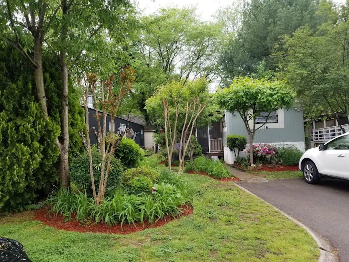 Franklin Estates Mobile Home Park Picture 6