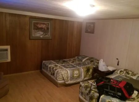 Arrow Head Motel & Campground