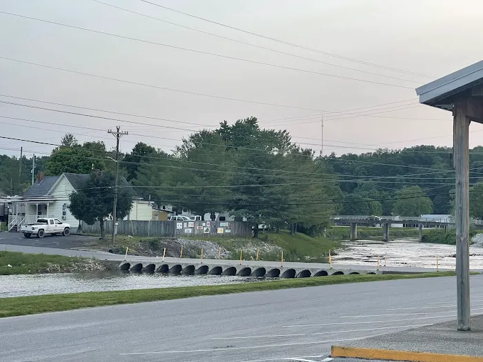 Grand Trails RV Park Picture 1