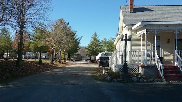 Grand Trails RV Park Picture 3