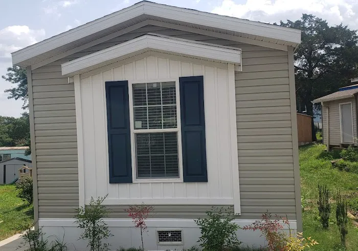 Old Hickory Pointe Mobile Home Park Picture 1