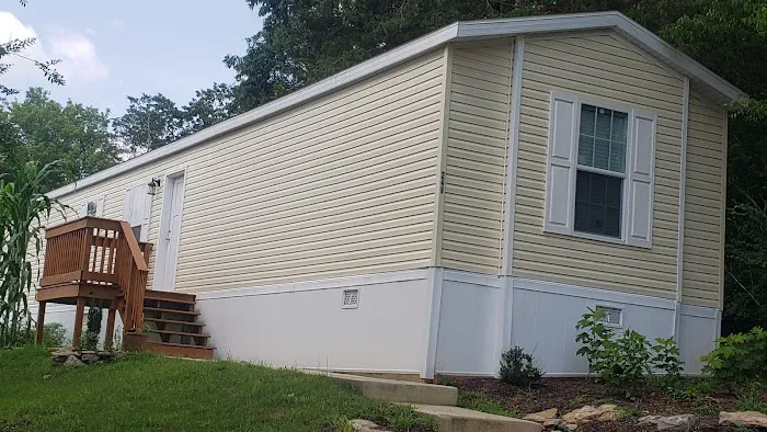 Old Hickory Pointe Mobile Home Park Picture 4