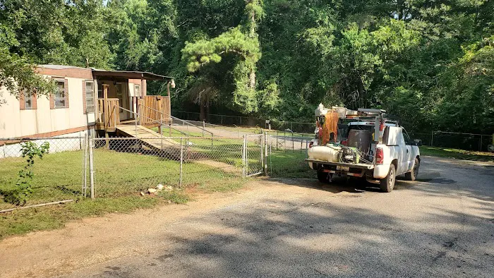 Baker's Trailer & RV Park Picture 2