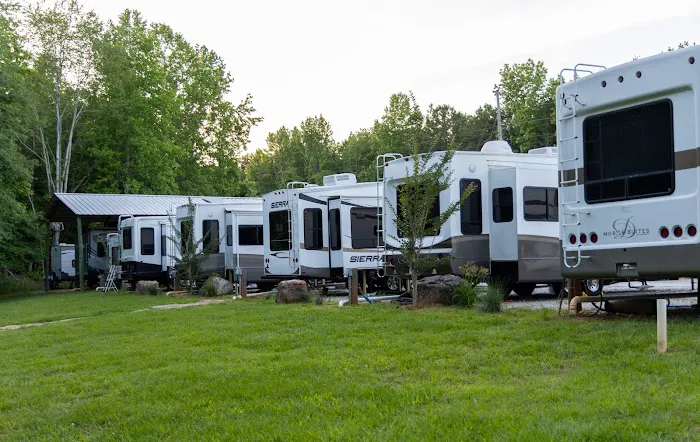 Gibson's Grove RV Park & Storage Picture 2