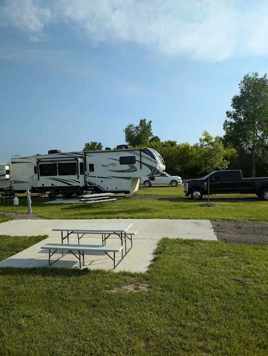 Bird Creek RV Resort Picture 3