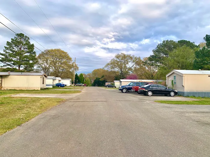 Golden Acres Mobile Home Park Picture 2