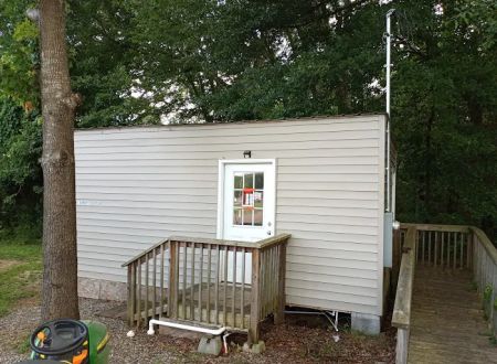 Country Court RV Park and Motel