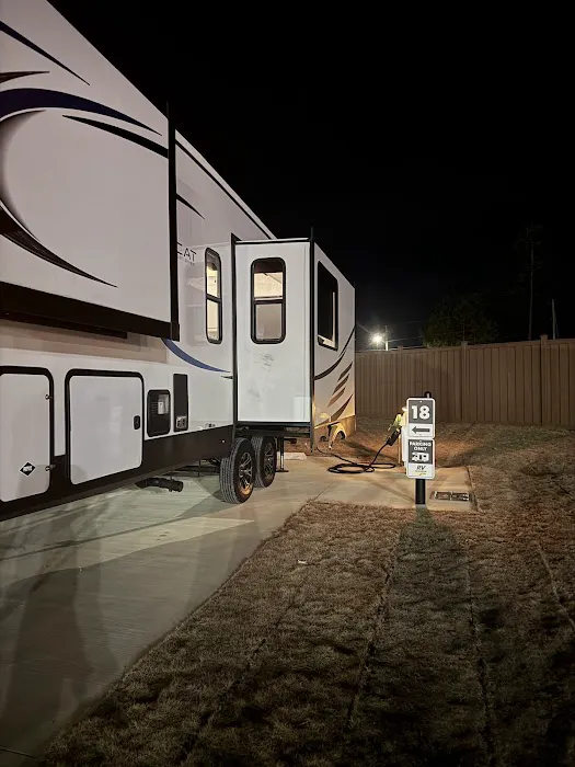 Love's RV Hookup Picture 6