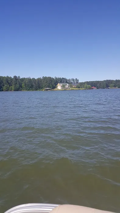 Shalimar Cove Mobile Home Park Picture 3