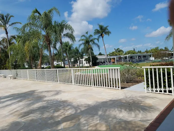 Inlet Oaks Village Picture 6
